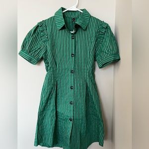 Short sleeve mini dress in green